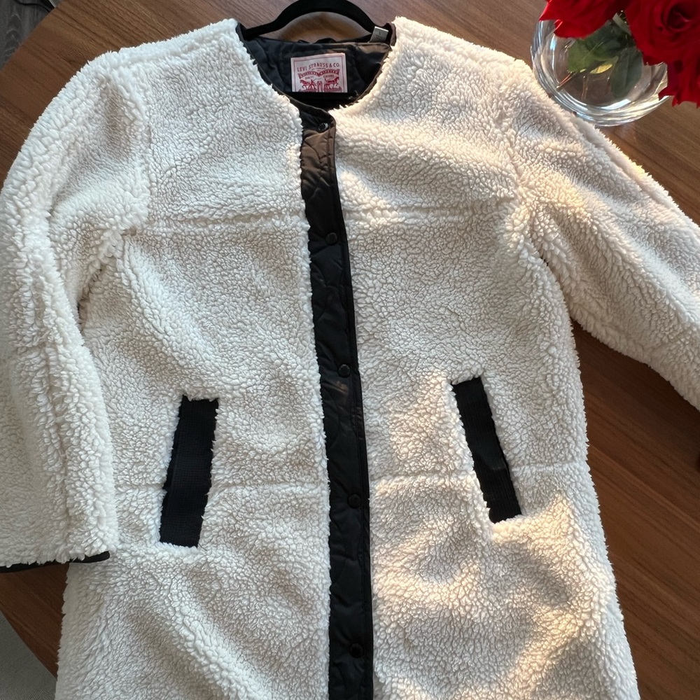 Women's LEVI Sherpa Coat